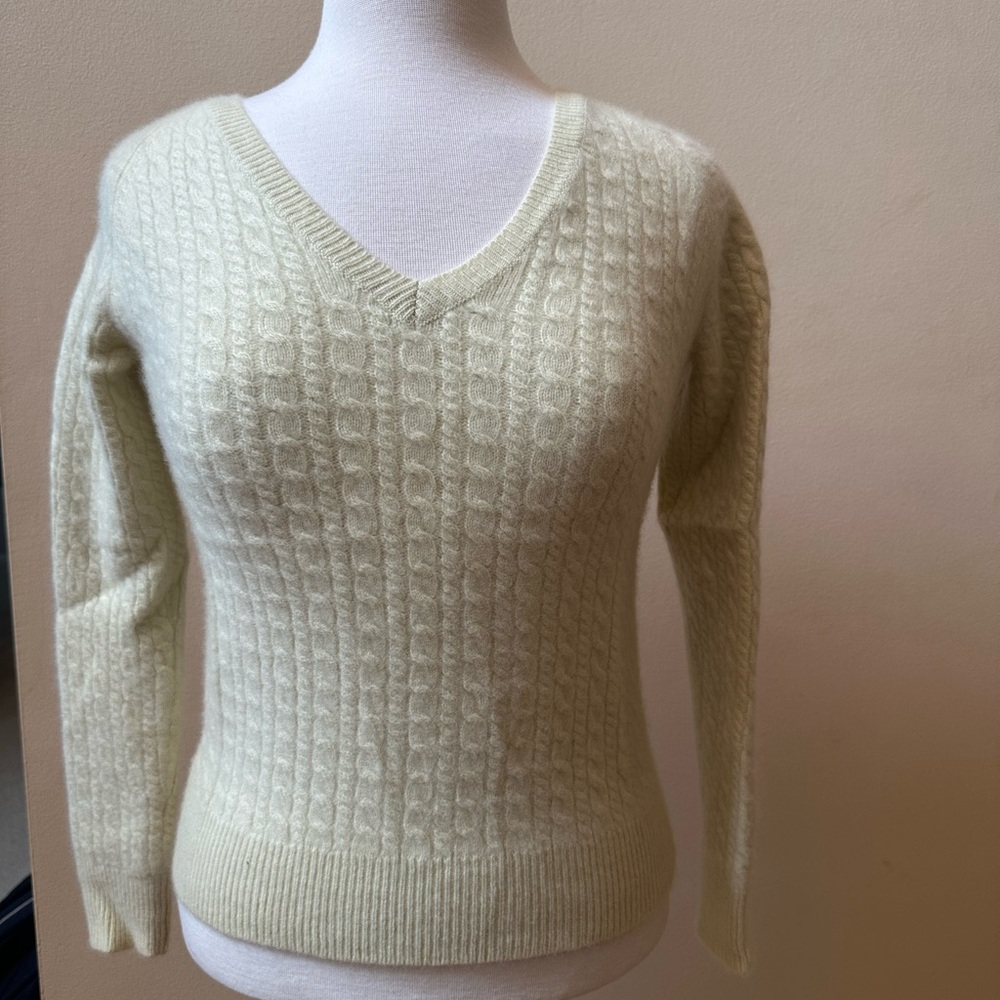 Ann Taylor Soft Cream V-Neck Cashmere Sweater
